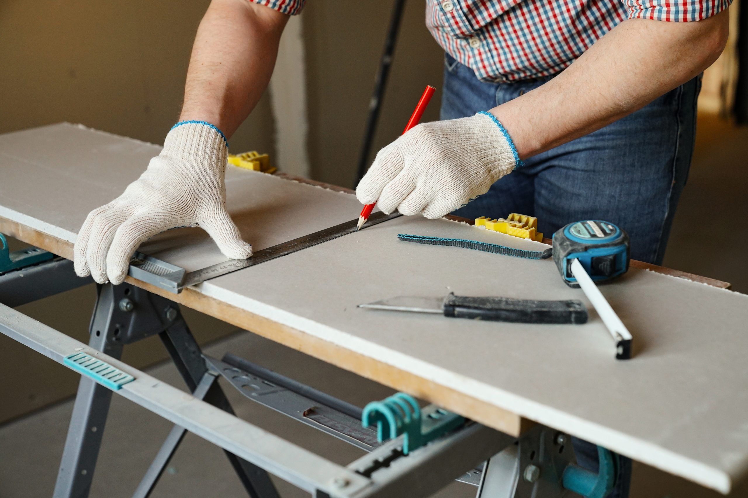 Finding a Drywall Contractor → 5 Tips from Drywall Material Sales